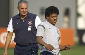 Durante o treino realizado esta tarde no CT Joaquim Grava, localizado no Parque Ecolgico do Tiete. O prximo jogo da equipe ser sbado, dia 06/10 contra o Nautico, nos Aflitos, vlido pela 28 rodada do Campeonato Brasileiro de 2012