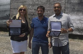 O ex-jogador Basilio inaugura o painel que lembra seu gol em 1977, junto com a viuva do ex-jogador Socrates, aps o treino realizado esta manh no CT Joaquim Grava, localizado no Parque Ecolgico do Tiete. O prximo jogo da equipe ser quarta-feira, dia 10/10 contra o Flamengo, no Pacaembu, vlido pela 29 rodada do Campeonato Brasileiro de 2012