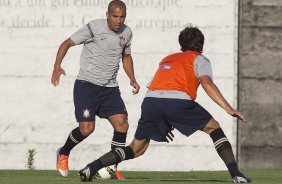 Durante o treino realizado esta tarde no CT Joaquim Grava, localizado no Parque Ecolgico do Tiete. O prximo jogo da equipe ser amanh, quarta-feira, dia 10/10 contra o Flamengo, no Pacaembu, vlido pela 29 rodada do Campeonato Brasileiro de 2012