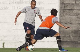 Durante o treino realizado esta tarde no CT Joaquim Grava, localizado no Parque Ecolgico do Tiete. O prximo jogo da equipe ser amanh, quarta-feira, dia 10/10 contra o Flamengo, no Pacaembu, vlido pela 29 rodada do Campeonato Brasileiro de 2012