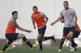 Durante o treino realizado esta tarde no CT Joaquim Grava, localizado no Parque Ecolgico do Tiete. O prximo jogo da equipe ser amanh, quarta-feira, dia 10/10 contra o Flamengo, no Pacaembu, vlido pela 29 rodada do Campeonato Brasileiro de 2012