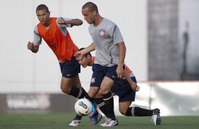 Durante o treino realizado esta tarde no CT Joaquim Grava, localizado no Parque Ecolgico do Tiete. O prximo jogo da equipe ser amanh, quarta-feira, dia 10/10 contra o Flamengo, no Pacaembu, vlido pela 29 rodada do Campeonato Brasileiro de 2012