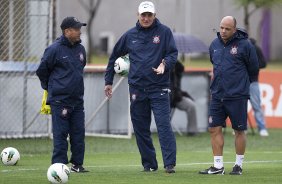 Durante o treino realizado esta tarde no CT Joaquim Grava, localizado no Parque Ecolgico do Tiete. O prximo jogo da equipe ser amanh, sbado, dia 13/10 contra a Portuguesa, no Caninde, vlido pela 30 rodada do Campeonato Brasileiro de 2012