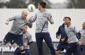 Durante o treino realizado esta tarde no CT Joaquim Grava, localizado no Parque Ecolgico do Tiete. O prximo jogo da equipe ser amanh, sbado, dia 13/10 contra a Portuguesa, no Caninde, vlido pela 30 rodada do Campeonato Brasileiro de 2012