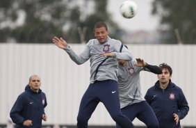 Durante o treino realizado esta tarde no CT Joaquim Grava, localizado no Parque Ecolgico do Tiete. O prximo jogo da equipe ser amanh, sbado, dia 13/10 contra a Portuguesa, no Caninde, vlido pela 30 rodada do Campeonato Brasileiro de 2012