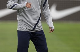 Durante o treino realizado esta tarde no CT Joaquim Grava, localizado no Parque Ecolgico do Tiete. O prximo jogo da equipe ser amanh, sbado, dia 13/10 contra a Portuguesa, no Caninde, vlido pela 30 rodada do Campeonato Brasileiro de 2012