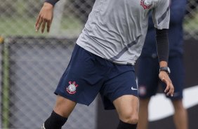 Durante o treino realizado esta tarde no CT Joaquim Grava, localizado no Parque Ecolgico do Tiete. O prximo jogo da equipe ser amanh, sbado, dia 13/10 contra a Portuguesa, no Caninde, vlido pela 30 rodada do Campeonato Brasileiro de 2012