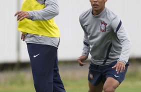 Durante o treino realizado esta tarde no CT Joaquim Grava, localizado no Parque Ecolgico do Tiete. O prximo jogo da equipe ser amanh, sbado, dia 13/10 contra a Portuguesa, no Caninde, vlido pela 30 rodada do Campeonato Brasileiro de 2012