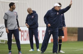 Durante o treino realizado esta tarde no CT Joaquim Grava, localizado no Parque Ecolgico do Tiete. O prximo jogo da equipe ser amanh, sbado, dia 13/10 contra a Portuguesa, no Caninde, vlido pela 30 rodada do Campeonato Brasileiro de 2012