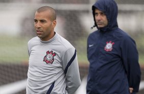 Durante o treino realizado esta tarde no CT Joaquim Grava, localizado no Parque Ecolgico do Tiete. O prximo jogo da equipe ser amanh, sbado, dia 13/10 contra a Portuguesa, no Caninde, vlido pela 30 rodada do Campeonato Brasileiro de 2012