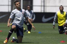 Durante o treino realizado esta manh no CT Joaquim Grava, localizado no Parque Ecolgico do Tiete. O prximo jogo da equipe ser quarta-feira, dia 17/10 contra o Cruzeiro, no estdio Melo, em Varginha/MG, vlido pela 31 rodada do Campeonato Brasileiro de 2012