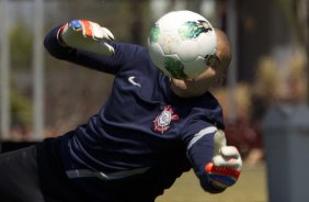 Durante o treino realizado esta manh no CT Joaquim Grava, localizado no Parque Ecolgico do Tiete. O prximo jogo da equipe ser quarta-feira, dia 17/10 contra o Cruzeiro, no estdio Melo, em Varginha/MG, vlido pela 31 rodada do Campeonato Brasileiro de 2012