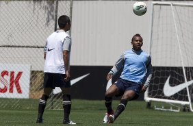 Durante o treino realizado esta manh no CT Joaquim Grava, localizado no Parque Ecolgico do Tiete. O prximo jogo da equipe ser quarta-feira, dia 17/10 contra o Cruzeiro, no estdio Melo, em Varginha/MG, vlido pela 31 rodada do Campeonato Brasileiro de 2012