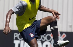 Durante o treino realizado esta manh no CT Joaquim Grava, localizado no Parque Ecolgico do Tiete. O prximo jogo da equipe ser quarta-feira, dia 17/10 contra o Cruzeiro, no estdio Melo, em Varginha/MG, vlido pela 31 rodada do Campeonato Brasileiro de 2012