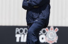 Durante o treino realizado esta manh no CT Joaquim Grava, localizado no Parque Ecolgico do Tiete. O prximo jogo da equipe ser quarta-feira, dia 17/10 contra o Cruzeiro, no estdio Melo, em Varginha/MG, vlido pela 31 rodada do Campeonato Brasileiro de 2012