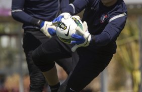 Durante o treino realizado esta manh no CT Joaquim Grava, localizado no Parque Ecolgico do Tiete. O prximo jogo da equipe ser quarta-feira, dia 17/10 contra o Cruzeiro, no estdio Melo, em Varginha/MG, vlido pela 31 rodada do Campeonato Brasileiro de 2012