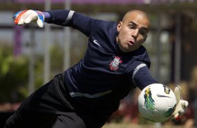 Durante o treino realizado esta manh no CT Joaquim Grava, localizado no Parque Ecolgico do Tiete. O prximo jogo da equipe ser quarta-feira, dia 17/10 contra o Cruzeiro, no estdio Melo, em Varginha/MG, vlido pela 31 rodada do Campeonato Brasileiro de 2012