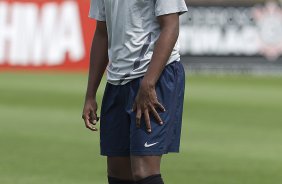 Durante o treino realizado esta manh no CT Joaquim Grava, localizado no Parque Ecolgico do Tiete. O prximo jogo da equipe ser amanh, quarta-feira, dia 17/10 contra o Cruzeiro, no estdio Melo, em Varginha/MG, vlido pela 31 rodada do Campeonato Brasileiro de 2012