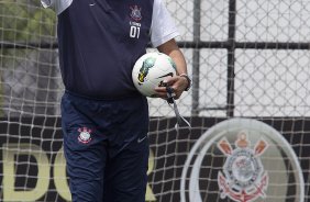 Durante o treino realizado esta manh no CT Joaquim Grava, localizado no Parque Ecolgico do Tiete. O prximo jogo da equipe ser amanh, quarta-feira, dia 17/10 contra o Cruzeiro, no estdio Melo, em Varginha/MG, vlido pela 31 rodada do Campeonato Brasileiro de 2012