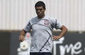 Durante o treino realizado esta manh no CT Joaquim Grava, localizado no Parque Ecolgico do Tiete. O prximo jogo da equipe ser amanh, quarta-feira, dia 17/10 contra o Cruzeiro, no estdio Melo, em Varginha/MG, vlido pela 31 rodada do Campeonato Brasileiro de 2012