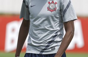 Durante o treino realizado esta manh no CT Joaquim Grava, localizado no Parque Ecolgico do Tiete. O prximo jogo da equipe ser amanh, quarta-feira, dia 17/10 contra o Cruzeiro, no estdio Melo, em Varginha/MG, vlido pela 31 rodada do Campeonato Brasileiro de 2012