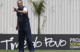 Durante o treino realizado esta manh no CT Joaquim Grava, localizado no Parque Ecolgico do Tiete. O prximo jogo da equipe ser amanh, quarta-feira, dia 17/10 contra o Cruzeiro, no estdio Melo, em Varginha/MG, vlido pela 31 rodada do Campeonato Brasileiro de 2012