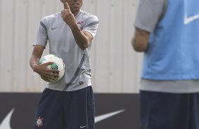 Durante o treino realizado esta tarde no CT Joaquim Grava, localizado no Parque Ecolgico do Tiete. O prximo jogo da equipe ser sbado, dia 27/10 contra o Vasco da Gama, no Pacaembu, vlido pela 33 rodada do Campeonato Brasileiro de 2012