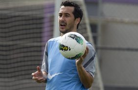 Durante o treino realizado esta tarde no CT Joaquim Grava, localizado no Parque Ecolgico do Tiete. O prximo jogo da equipe ser sbado, dia 27/10 contra o Vasco da Gama, no Pacaembu, vlido pela 33 rodada do Campeonato Brasileiro de 2012