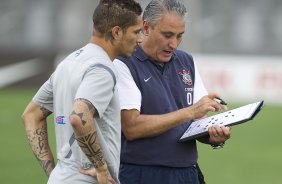 Durante o treino realizado esta tarde no CT Joaquim Grava, localizado no Parque Ecolgico do Tiete. O prximo jogo da equipe ser sbado, dia 27/10 contra o Vasco da Gama, no Pacaembu, vlido pela 33 rodada do Campeonato Brasileiro de 2012