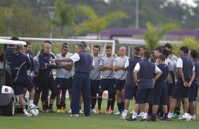 Durante o treino realizado esta tarde no CT Joaquim Grava, localizado no Parque Ecolgico do Tiete. O prximo jogo da equipe ser sbado, dia 27/10 contra o Vasco da Gama, no Pacaembu, vlido pela 33 rodada do Campeonato Brasileiro de 2012