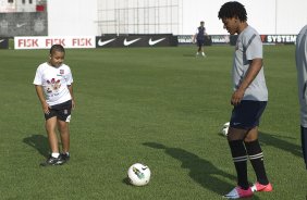 Durante o treino realizado esta tarde no CT Joaquim Grava, localizado no Parque Ecolgico do Tiete. O prximo jogo da equipe ser sbado, dia 10/11, contra o Coritiba, no estdio do Pacaembu, vlido pela 35 rodada do Campeonato Brasileiro de 2012