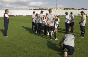 Durante o treino realizado esta tarde no CT Joaquim Grava, localizado no Parque Ecolgico do Tiete. O prximo jogo da equipe ser sbado, dia 10/11, contra o Coritiba, no estdio do Pacaembu, vlido pela 35 rodada do Campeonato Brasileiro de 2012