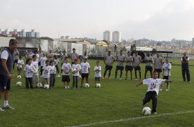 Durante o treino realizado esta tarde no CT Joaquim Grava, localizado no Parque Ecolgico do Tiete. O prximo jogo da equipe ser sbado, dia 10/11, contra o Coritiba, no estdio do Pacaembu, vlido pela 35 rodada do Campeonato Brasileiro de 2012