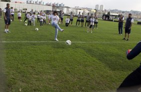 Durante o treino realizado esta tarde no CT Joaquim Grava, localizado no Parque Ecolgico do Tiete. O prximo jogo da equipe ser sbado, dia 10/11, contra o Coritiba, no estdio do Pacaembu, vlido pela 35 rodada do Campeonato Brasileiro de 2012