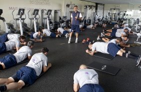 Durante o treino realizado esta tarde no CT Joaquim Grava, localizado no Parque Ecolgico do Tiete. O prximo jogo da equipe ser sbado, dia 10/11, contra o Coritiba, no estdio do Pacaembu, vlido pela 35 rodada do Campeonato Brasileiro de 2012