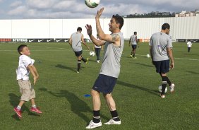 Durante o treino realizado esta tarde no CT Joaquim Grava, localizado no Parque Ecolgico do Tiete. O prximo jogo da equipe ser sbado, dia 10/11, contra o Coritiba, no estdio do Pacaembu, vlido pela 35 rodada do Campeonato Brasileiro de 2012