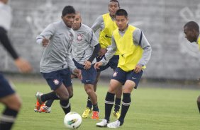 Durante o treino realizado esta tarde no CT Joaquim Grava, localizado no Parque Ecolgico do Tiete. O prximo jogo da equipe ser amanh, sbado, dia 10/11, contra o Coritiba, no estdio do Pacaembu, vlido pela 35 rodada do Campeonato Brasileiro de 2012