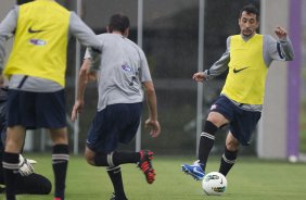 Durante o treino realizado esta tarde no CT Joaquim Grava, localizado no Parque Ecolgico do Tiete. O prximo jogo da equipe ser amanh, sbado, dia 10/11, contra o Coritiba, no estdio do Pacaembu, vlido pela 35 rodada do Campeonato Brasileiro de 2012