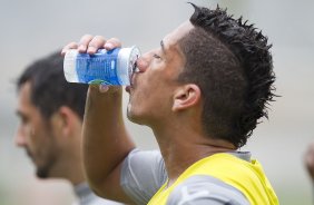 Durante o treino realizado esta tarde no CT Joaquim Grava, localizado no Parque Ecolgico do Tiete. O prximo jogo da equipe ser amanh, sbado, dia 10/11, contra o Coritiba, no estdio do Pacaembu, vlido pela 35 rodada do Campeonato Brasileiro de 2012