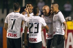 Durante a partida entre Corinthians x Coritiba, realizada esta noite no estdio do Pacaembu, jogo vlido pela 35 rodada do Campeonato Brasileiro de 2012