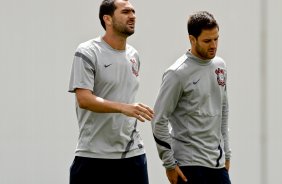 Danilo do Corinthians durante treino realizado no CT Joaquim Grava