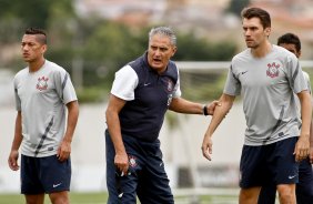 O tcnico Tite do Corinthians durante treino realizado no CT Joaquim Grava