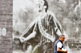 O tcnico Tite do Corinthians durante treino realizado no CT Joaquim Grava