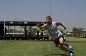Durante o treino realizado esta manh no CT Joaquim Grava, localizado no Parque Ecolgico do Tiete. O prximo jogo da equipe ser domingo, dia 02/12, contra o So Paulo, no Pacaembu, vlido pela 38 rodada do Campeonato Brasileiro de 2012