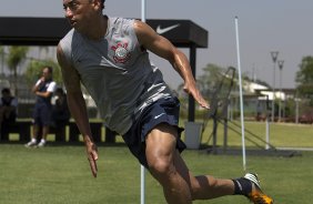 Durante o treino realizado esta manh no CT Joaquim Grava, localizado no Parque Ecolgico do Tiete. O prximo jogo da equipe ser domingo, dia 02/12, contra o So Paulo, no Pacaembu, vlido pela 38 rodada do Campeonato Brasileiro de 2012