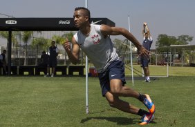 Durante o treino realizado esta manh no CT Joaquim Grava, localizado no Parque Ecolgico do Tiete. O prximo jogo da equipe ser domingo, dia 02/12, contra o So Paulo, no Pacaembu, vlido pela 38 rodada do Campeonato Brasileiro de 2012
