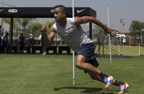 Durante o treino realizado esta manh no CT Joaquim Grava, localizado no Parque Ecolgico do Tiete. O prximo jogo da equipe ser domingo, dia 02/12, contra o So Paulo, no Pacaembu, vlido pela 38 rodada do Campeonato Brasileiro de 2012