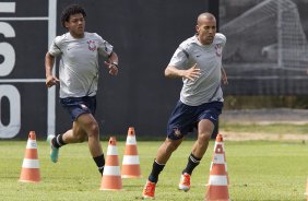 Durante o treino realizado esta manh no CT Joaquim Grava, localizado no Parque Ecolgico do Tiete. O prximo jogo da equipe ser amanh, domingo, dia 02/12, contra o So Paulo, no Pacaembu, vlido pela 38 rodada do Campeonato Brasileiro de 2012