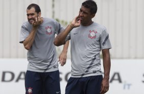 Durante o treino realizado esta manh no CT Joaquim Grava, localizado no Parque Ecolgico do Tiete. O prximo jogo da equipe ser amanh, domingo, dia 02/12, contra o So Paulo, no Pacaembu, vlido pela 38 rodada do Campeonato Brasileiro de 2012
