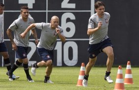 Durante o treino realizado esta manh no CT Joaquim Grava, localizado no Parque Ecolgico do Tiete. O prximo jogo da equipe ser amanh, domingo, dia 02/12, contra o So Paulo, no Pacaembu, vlido pela 38 rodada do Campeonato Brasileiro de 2012